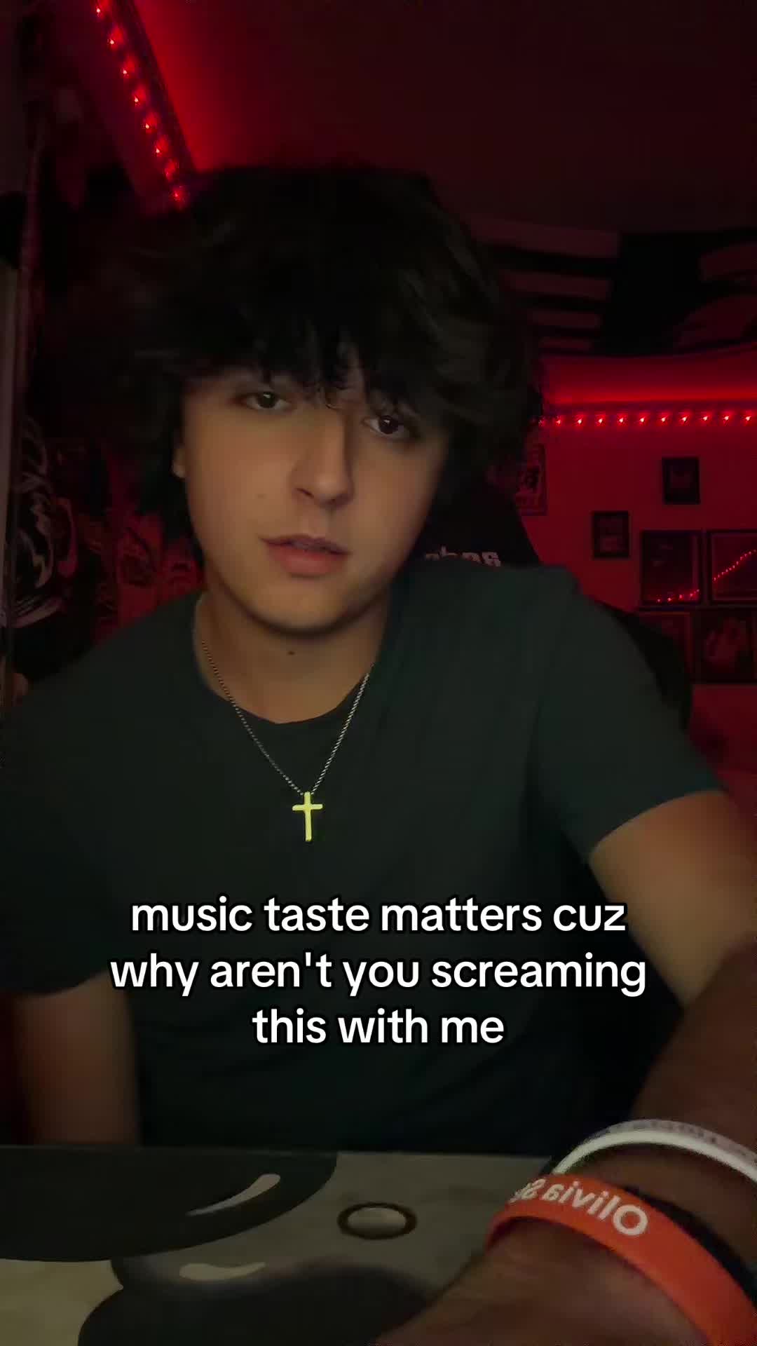 @T
