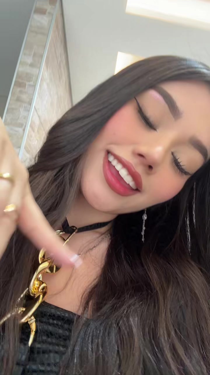 @Karensantamaria02
