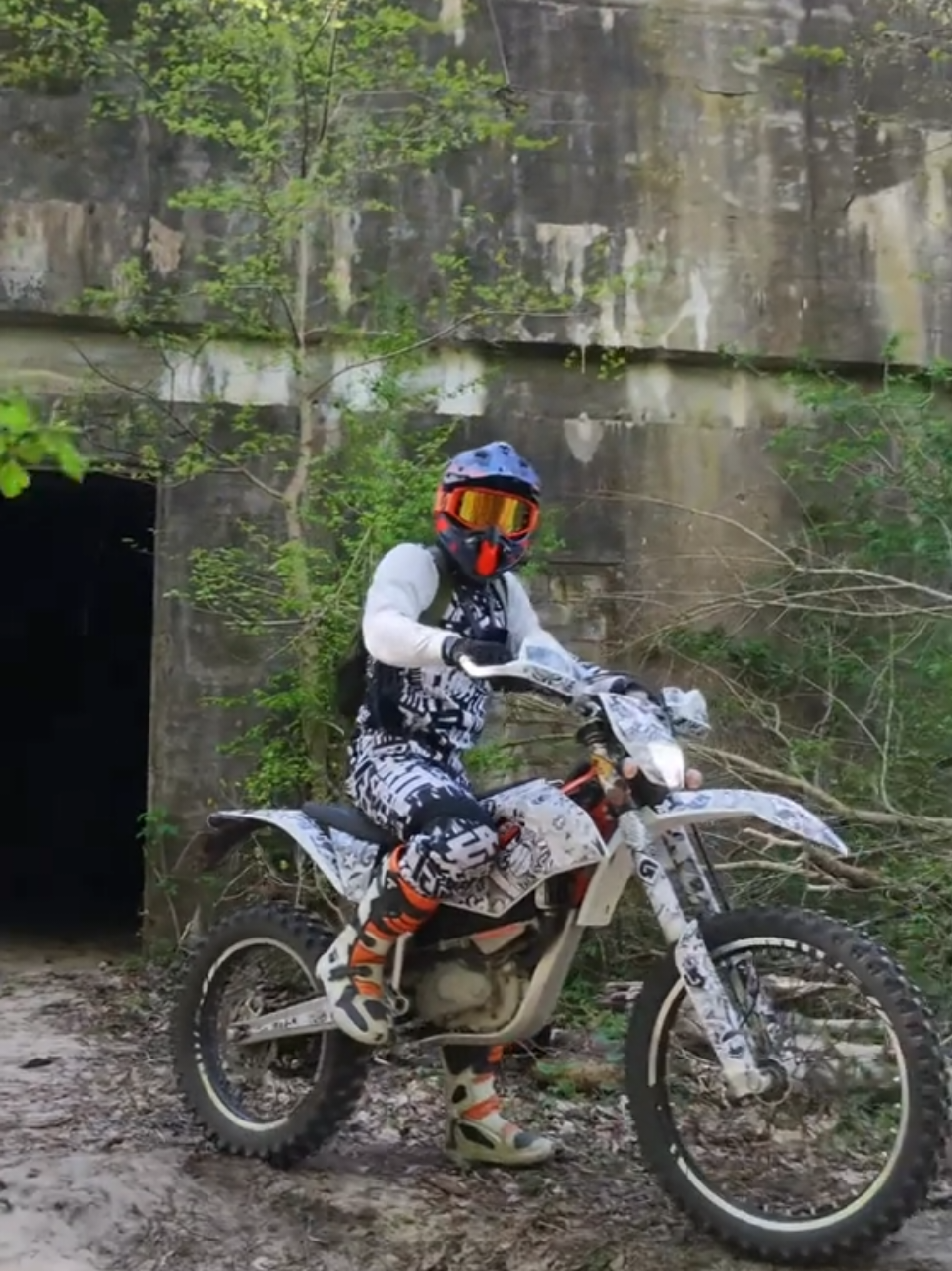 @MotoDroneMadness