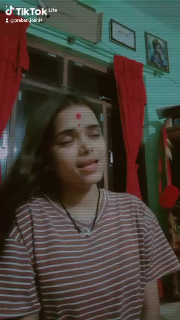 @LaX__मी 💰👀