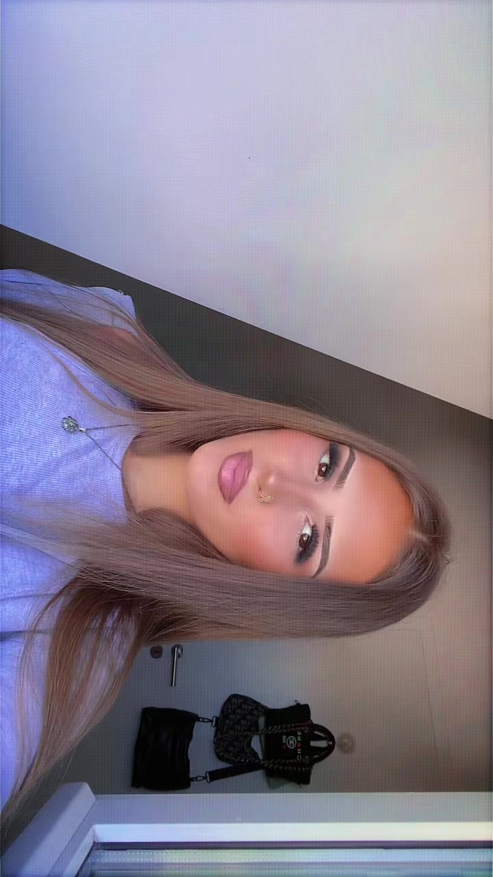 @_7Ayla7_