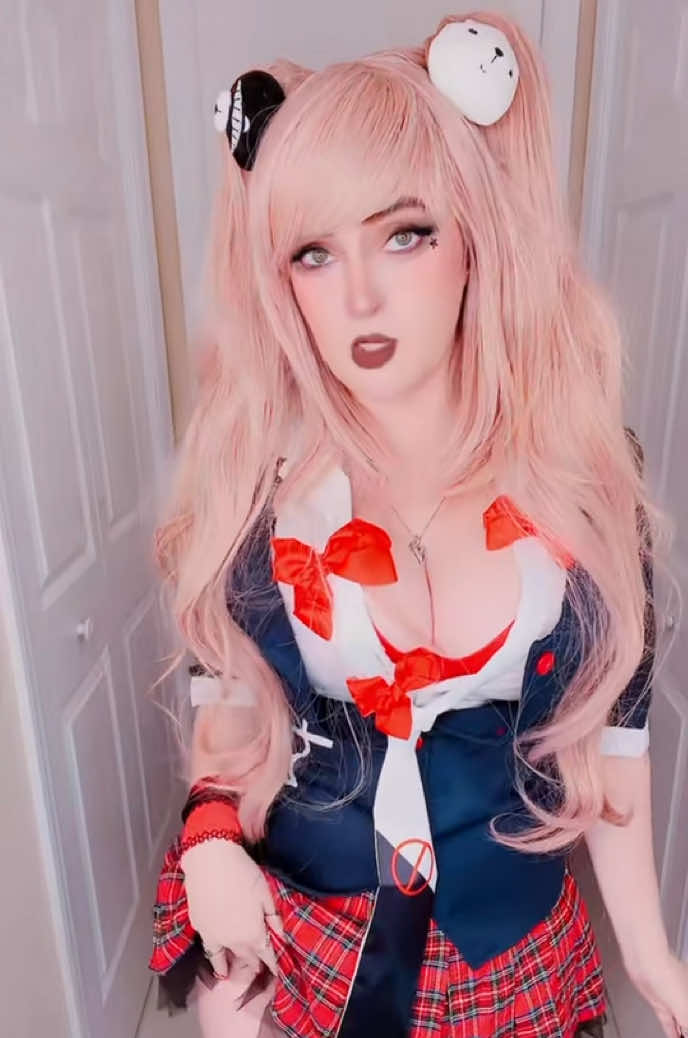 @Lilkirakitty