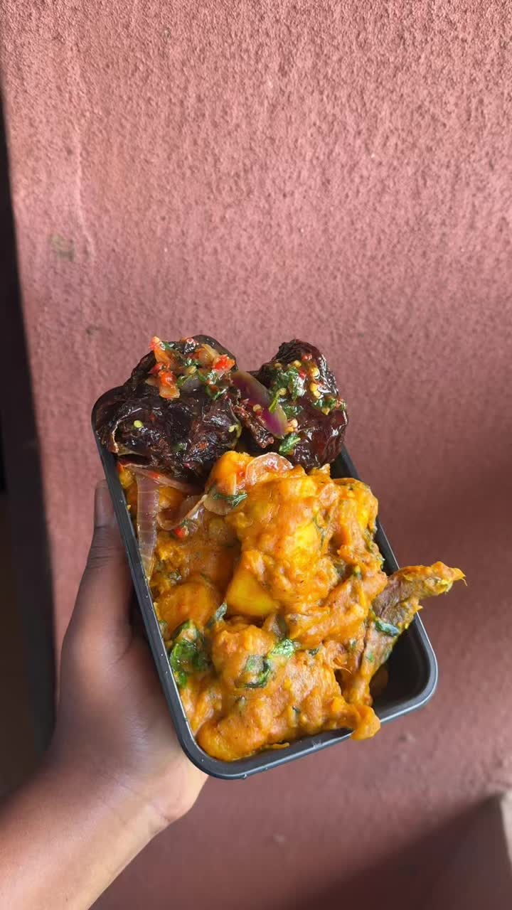 @Food vendor in Aba📍
