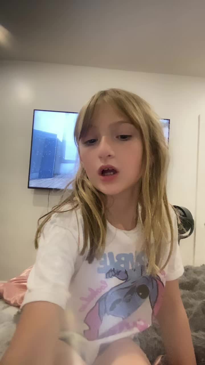 @TeddiAnne