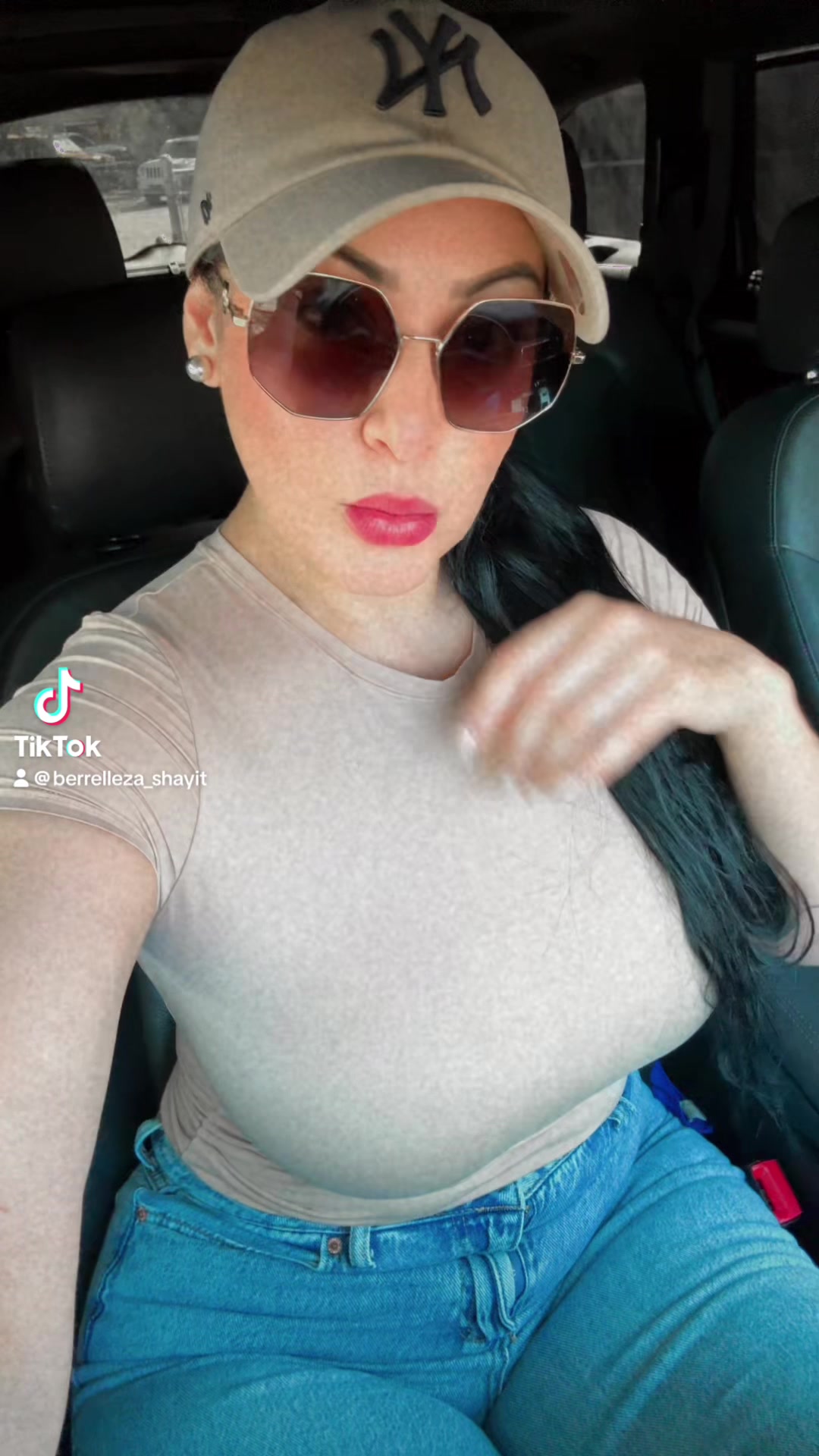 @Ana 🍀🧿✨