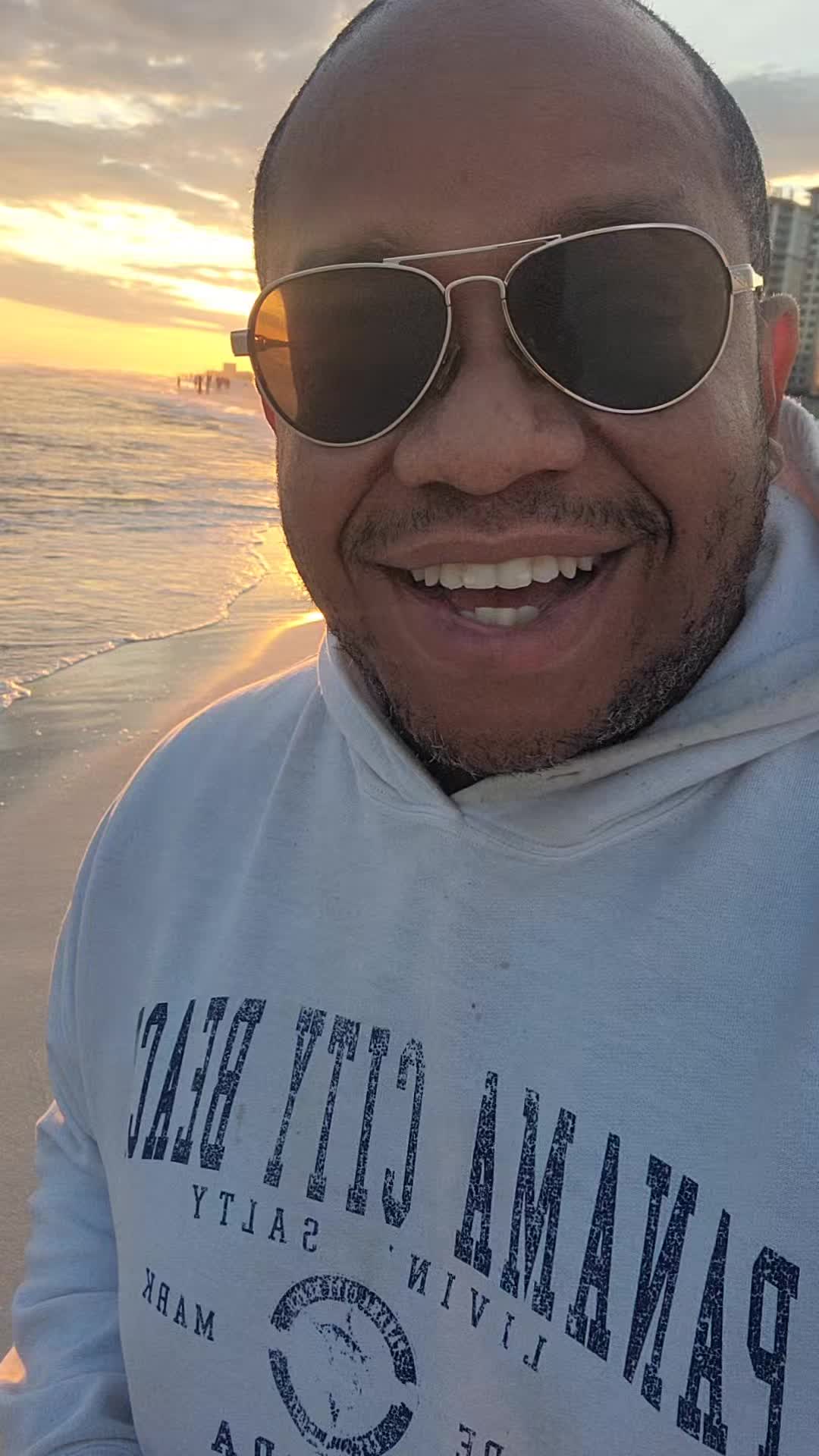 @TheBeachIsFree