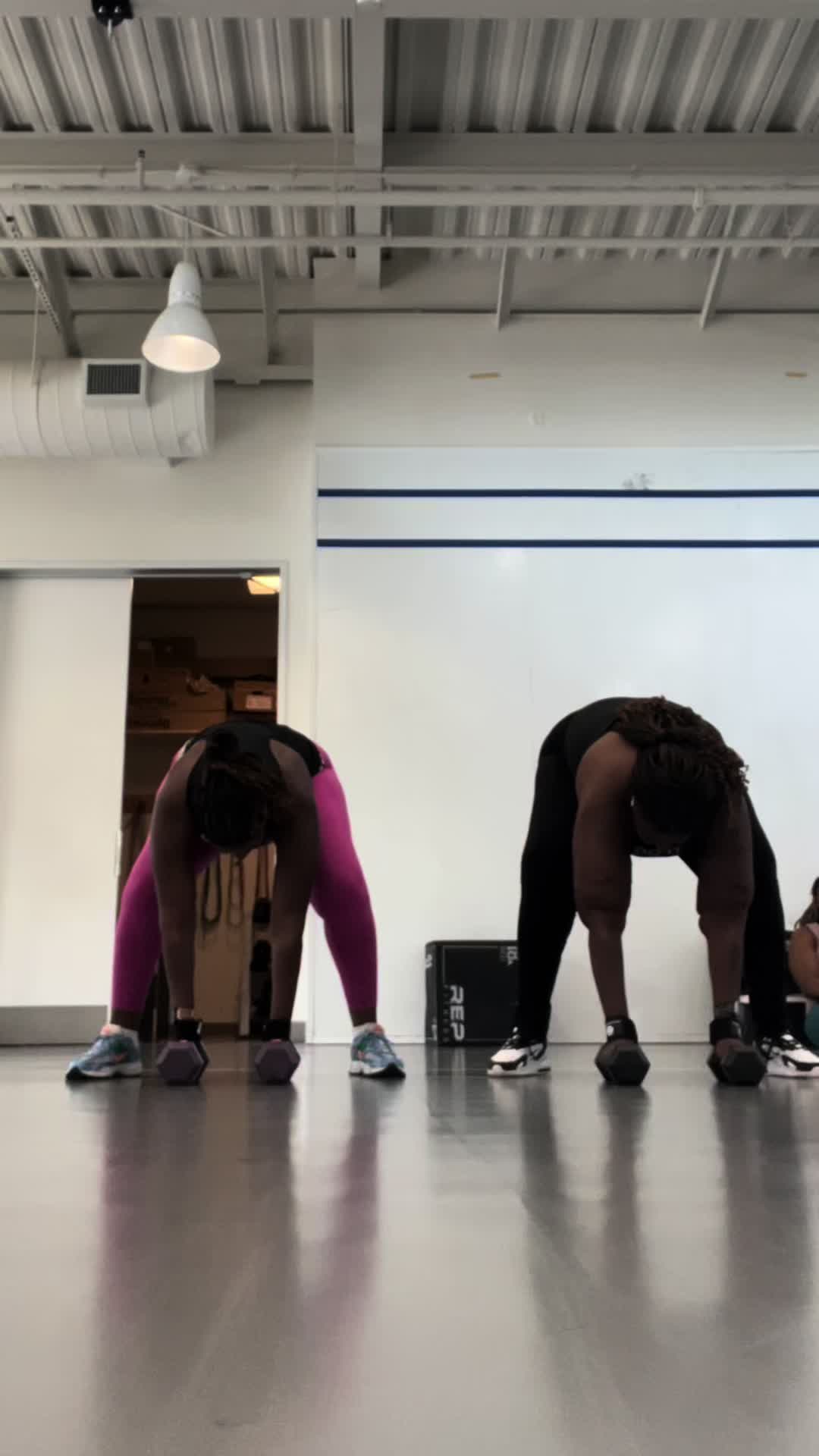 @Twin2FitLife 🏋🏿♀️❤️