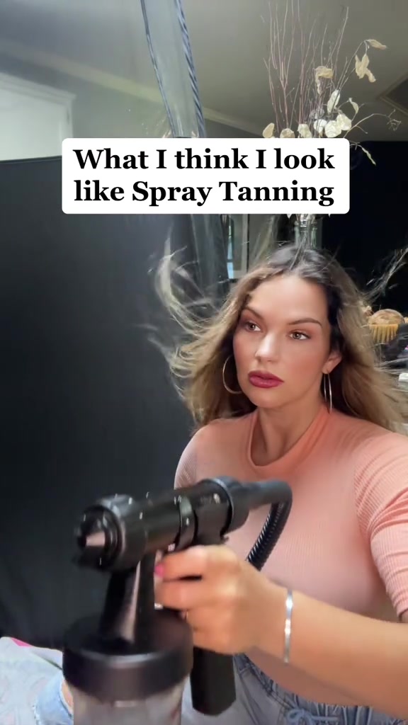 @Spray Tan Training | Britt
