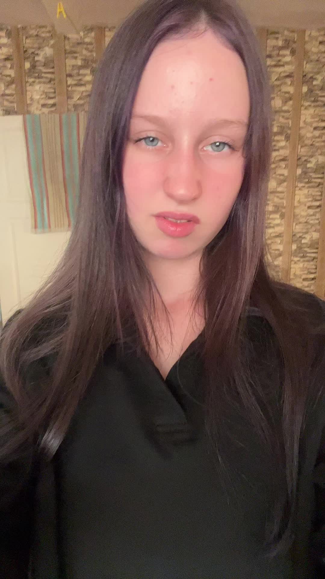@KARINA:)