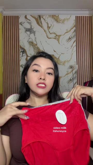 @itshoneyza