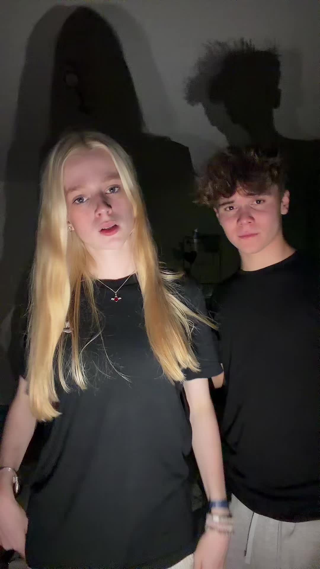 @𝓁𝒾𝓋𝒾 🎀