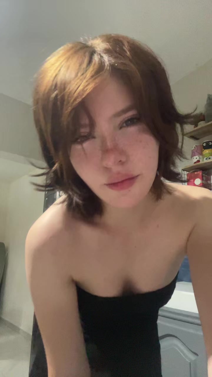 @evelynnn_izx
