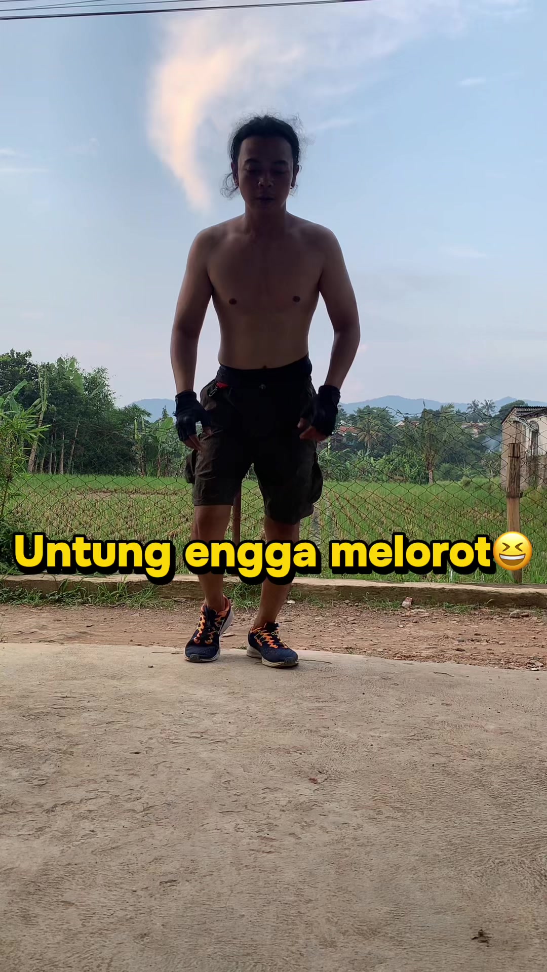 @R B