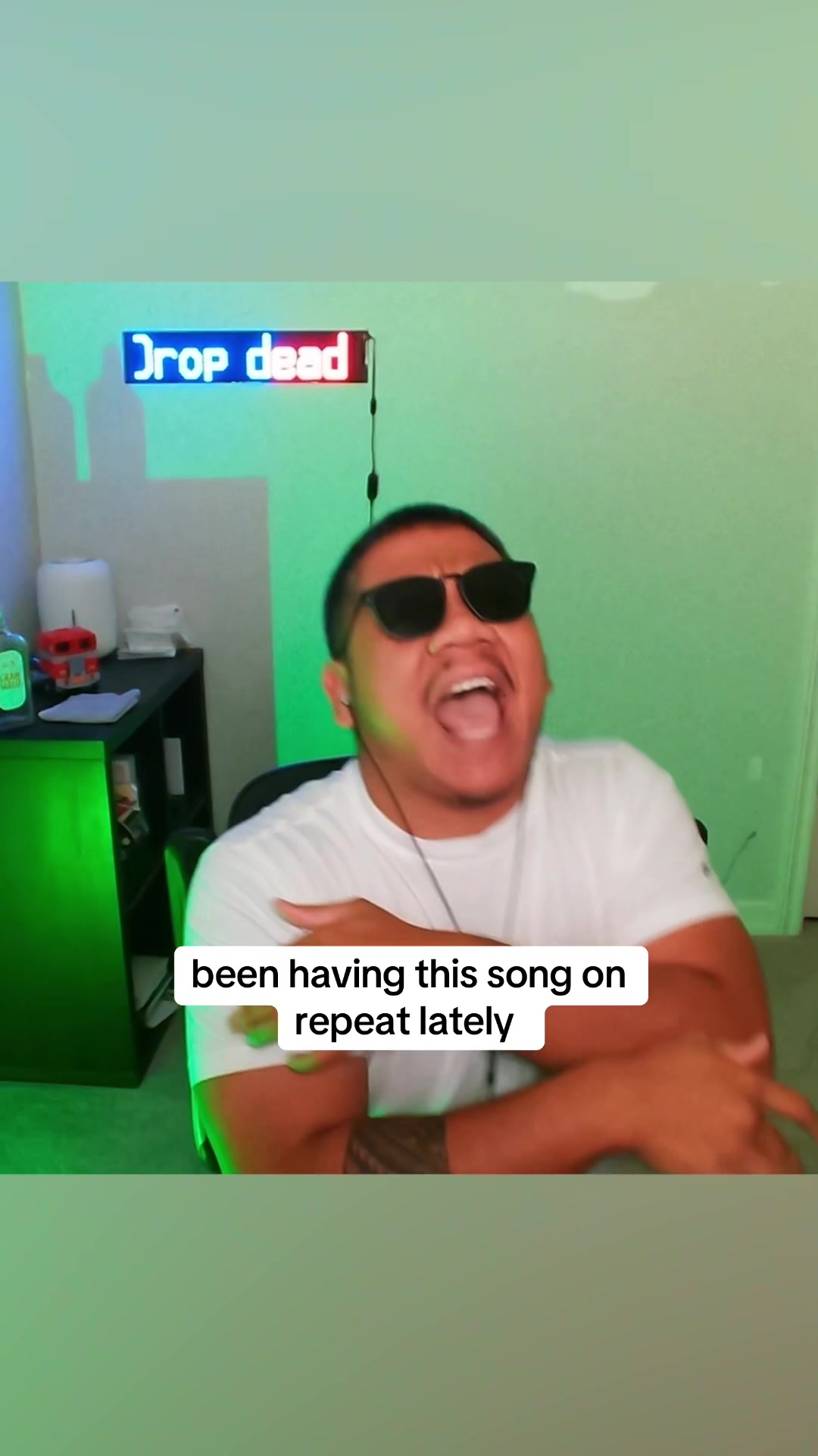 @Teehayyz