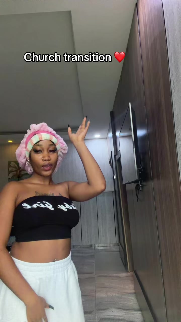 @Charmzy🦋❤️