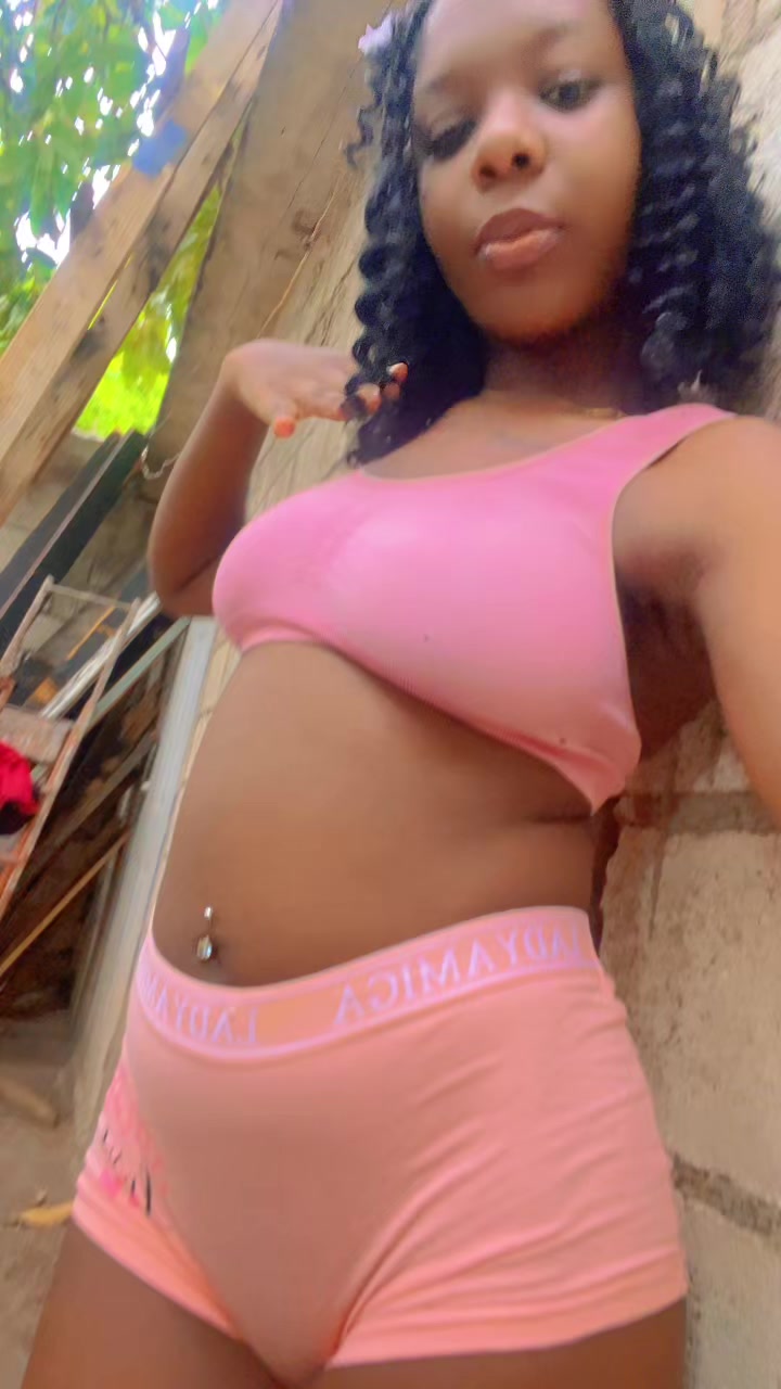 @shaniek_0