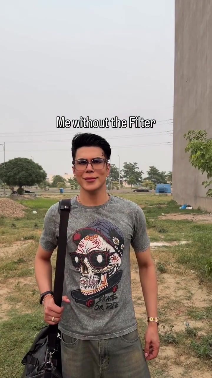 @Ken_