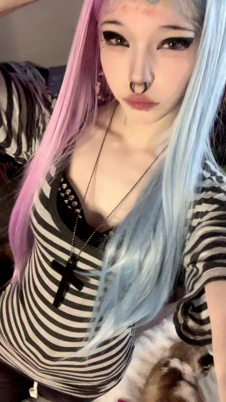 @Bisouu