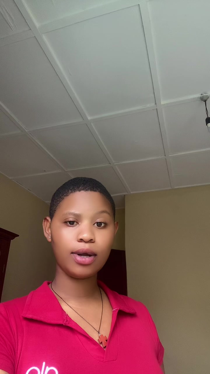 @Adrienne 🌸🦋🇨🇩