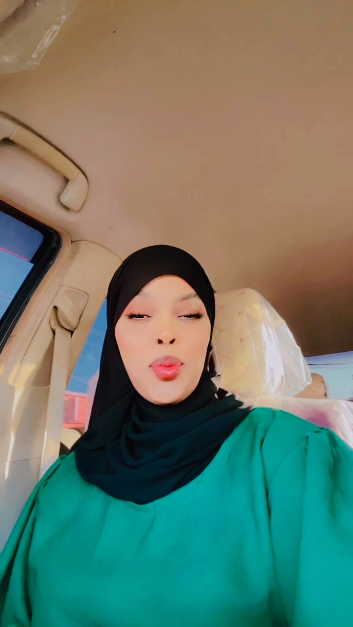 @Fadumo Riyaad