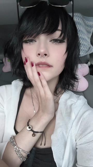 @elliibear