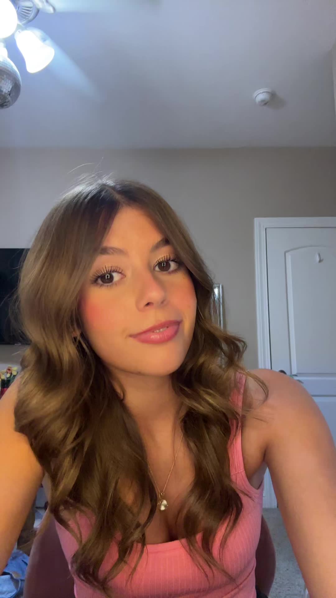@Bella