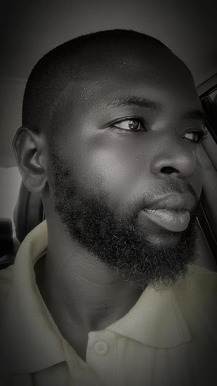 @Angline 🇺🇬