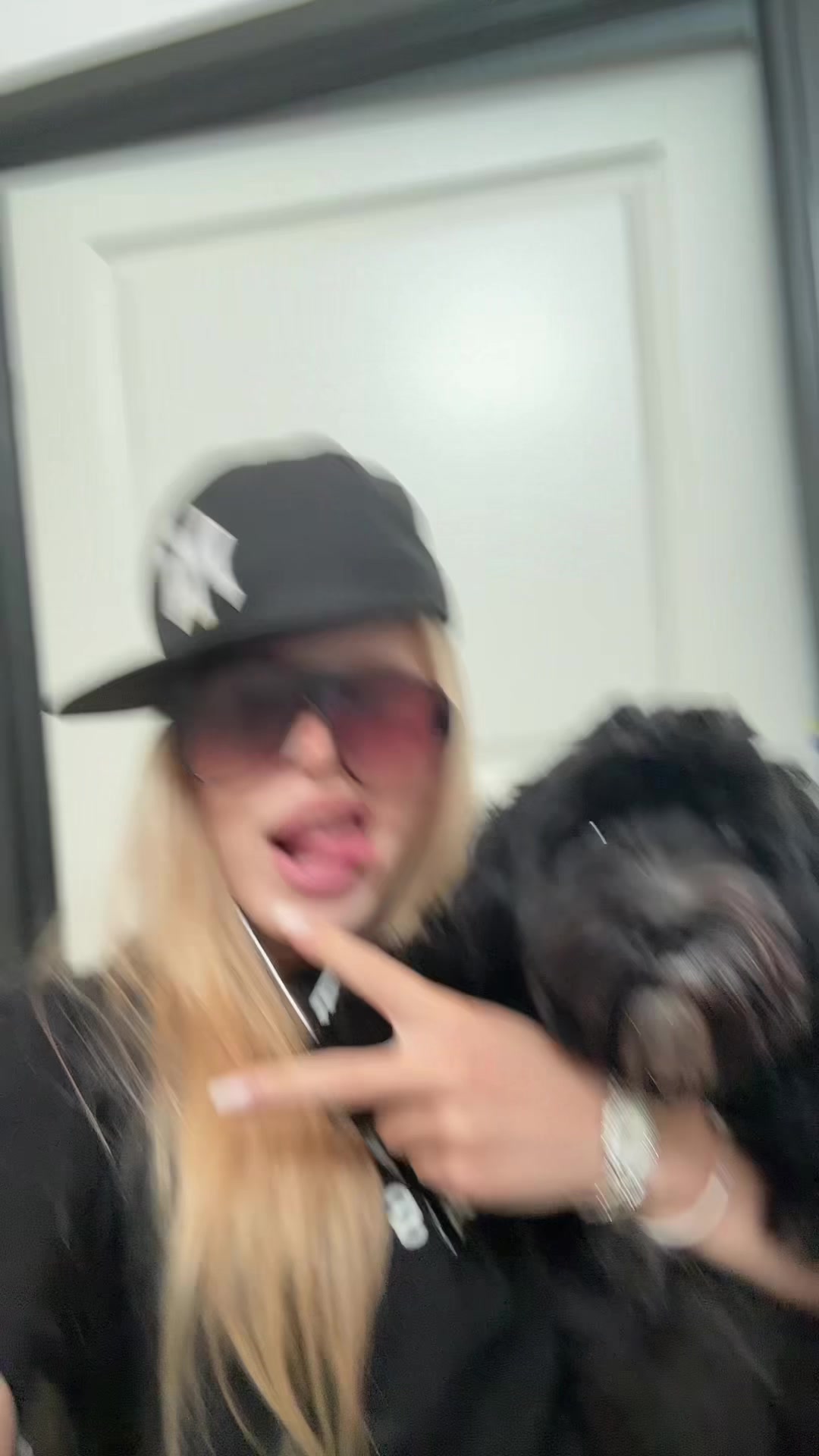 @lizzitak