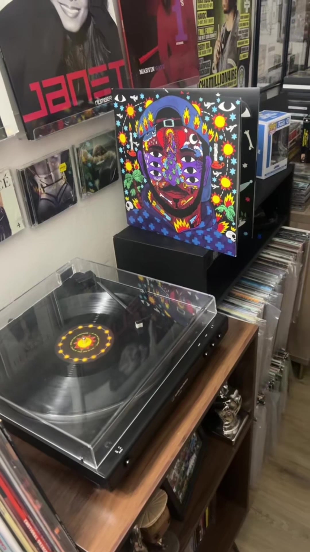 @Jamal Does Vinyl