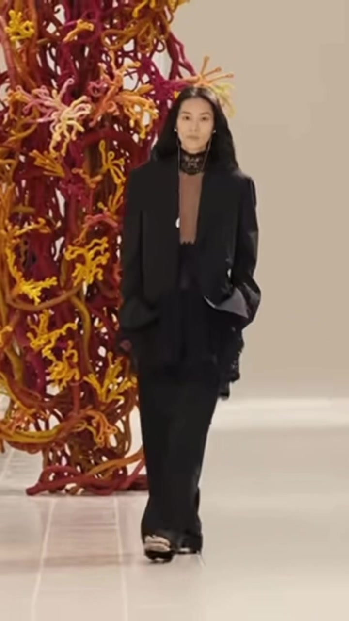 @models walk✨