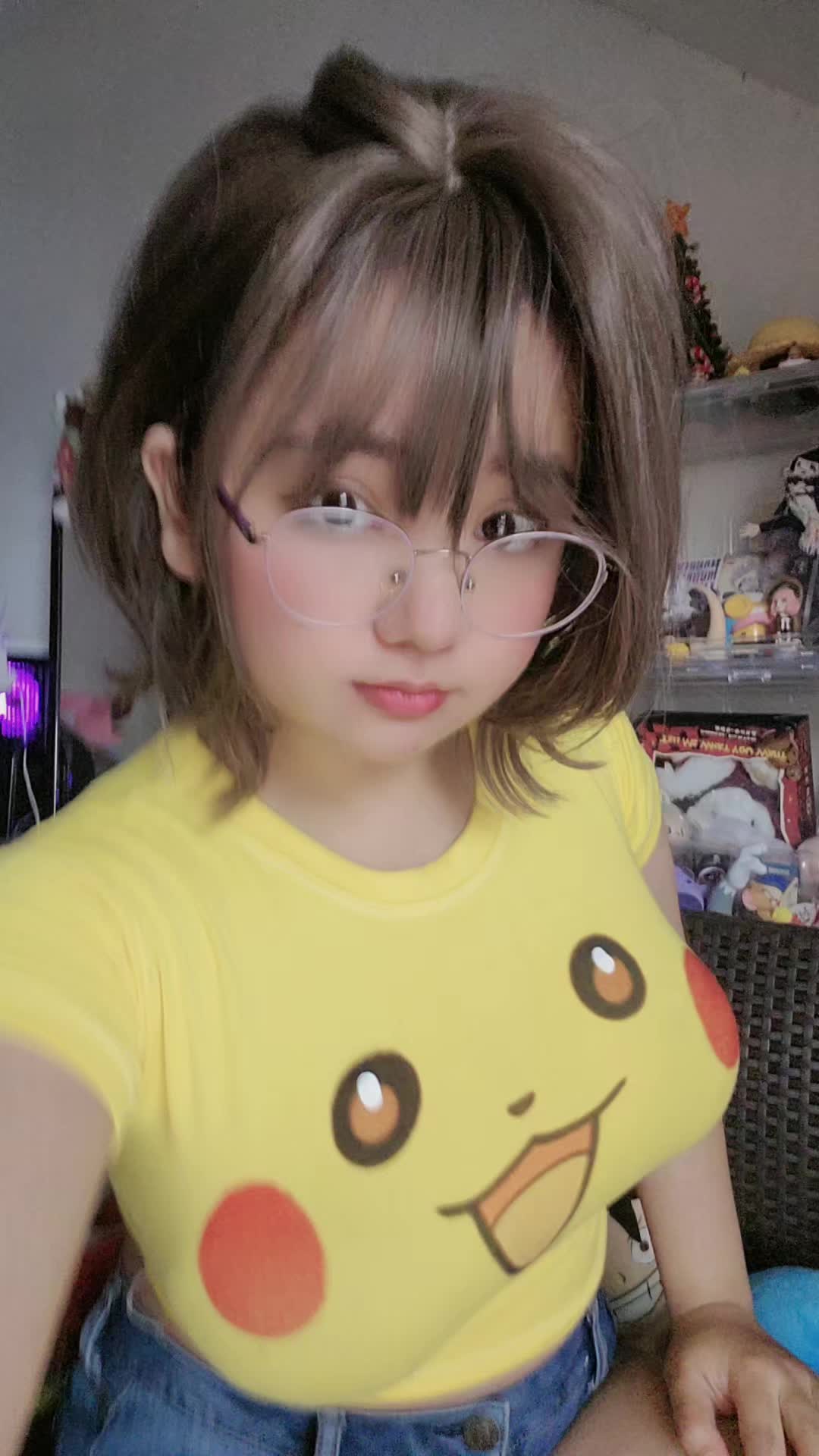 @Queenchiii