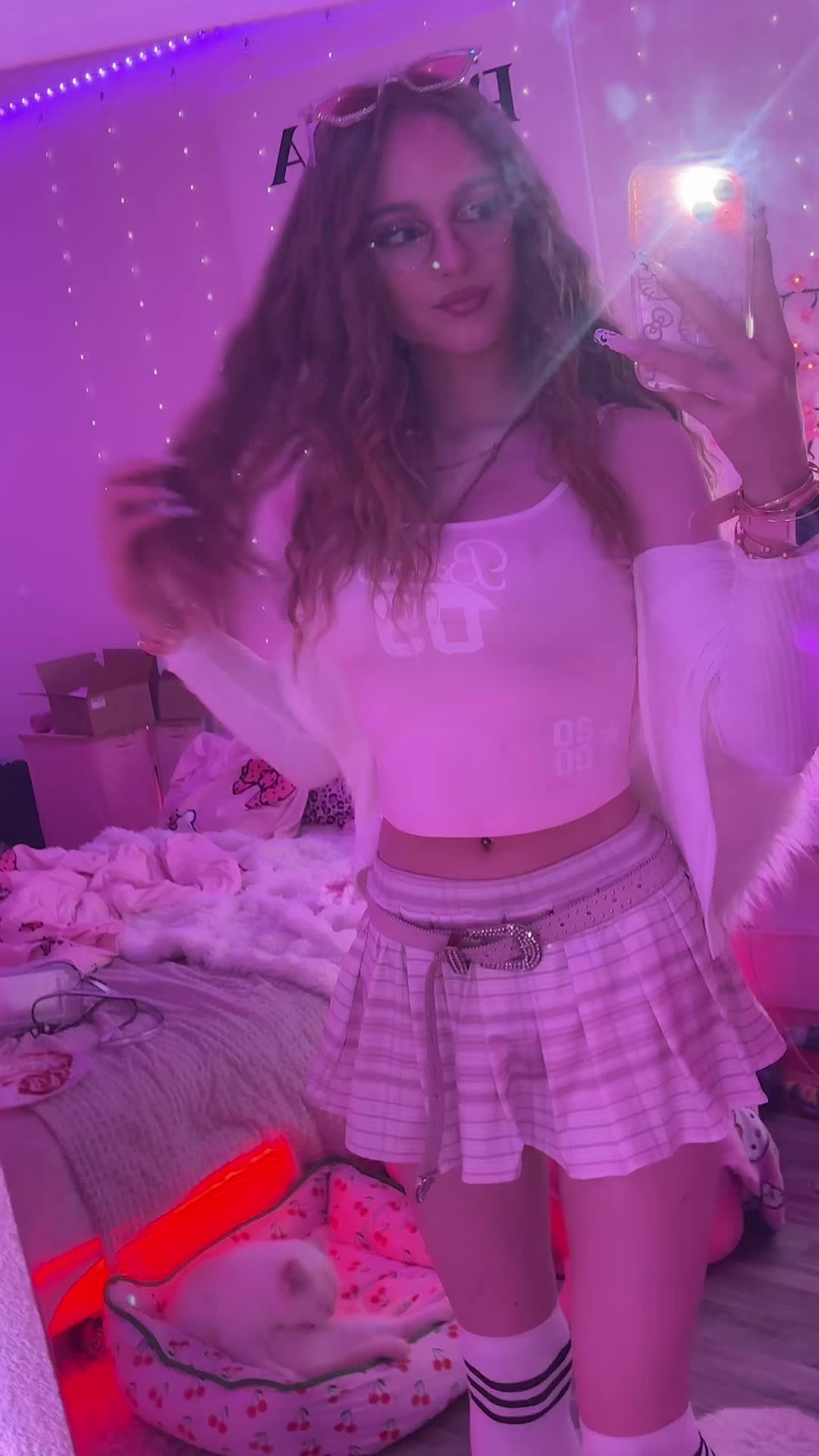 @Crystalmarykitty