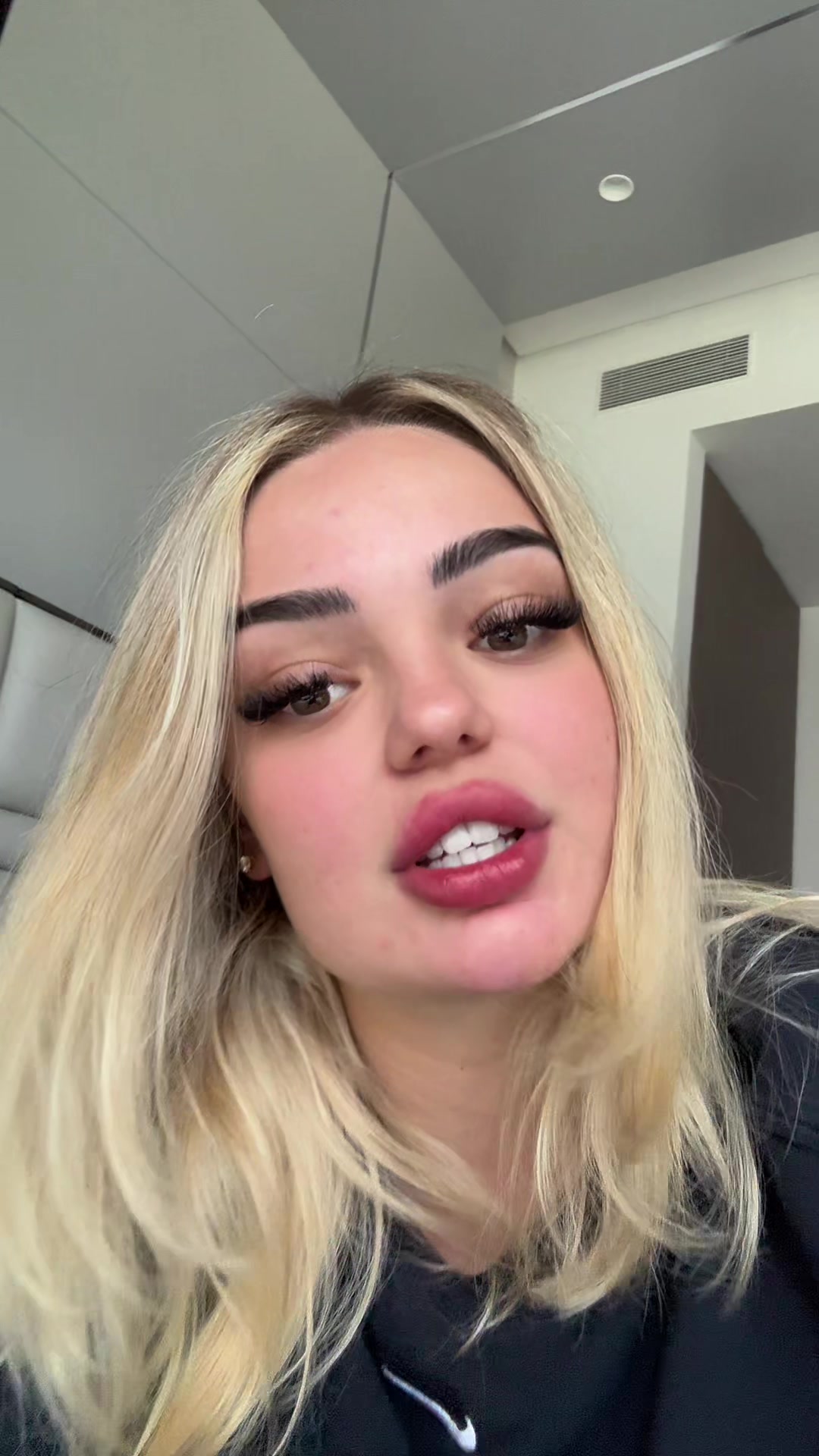 @Yolo🧸