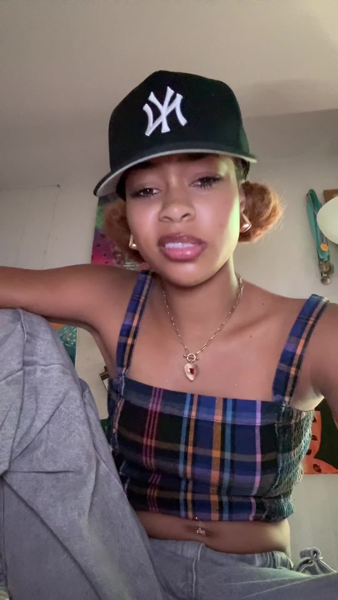 @️
