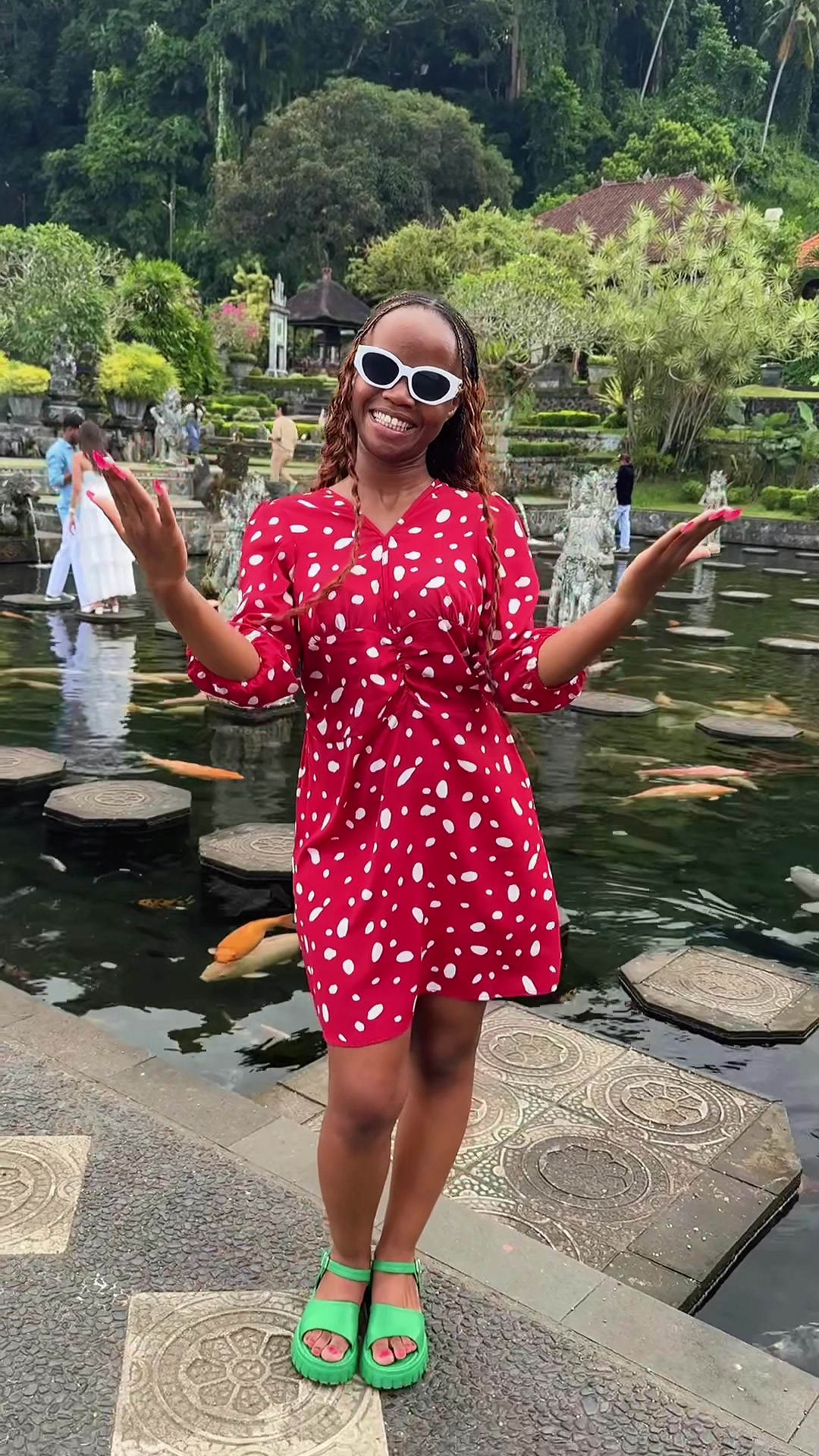 @Travel Connoisseur