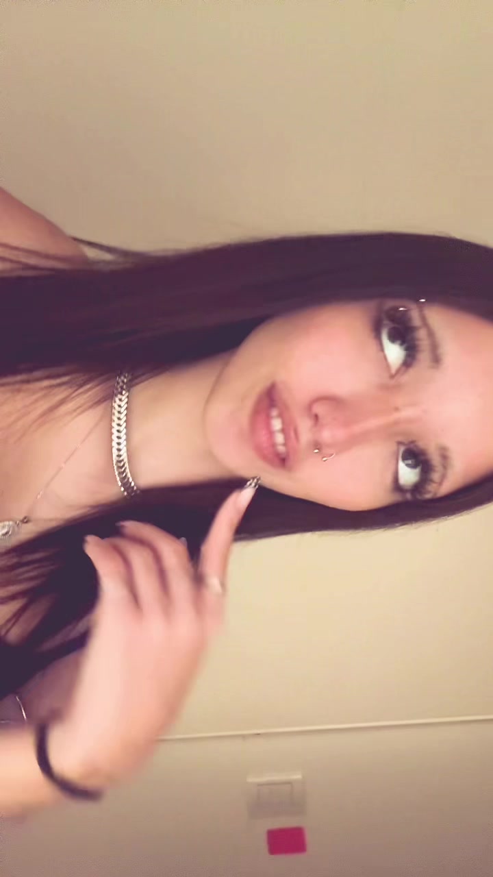 @Poli