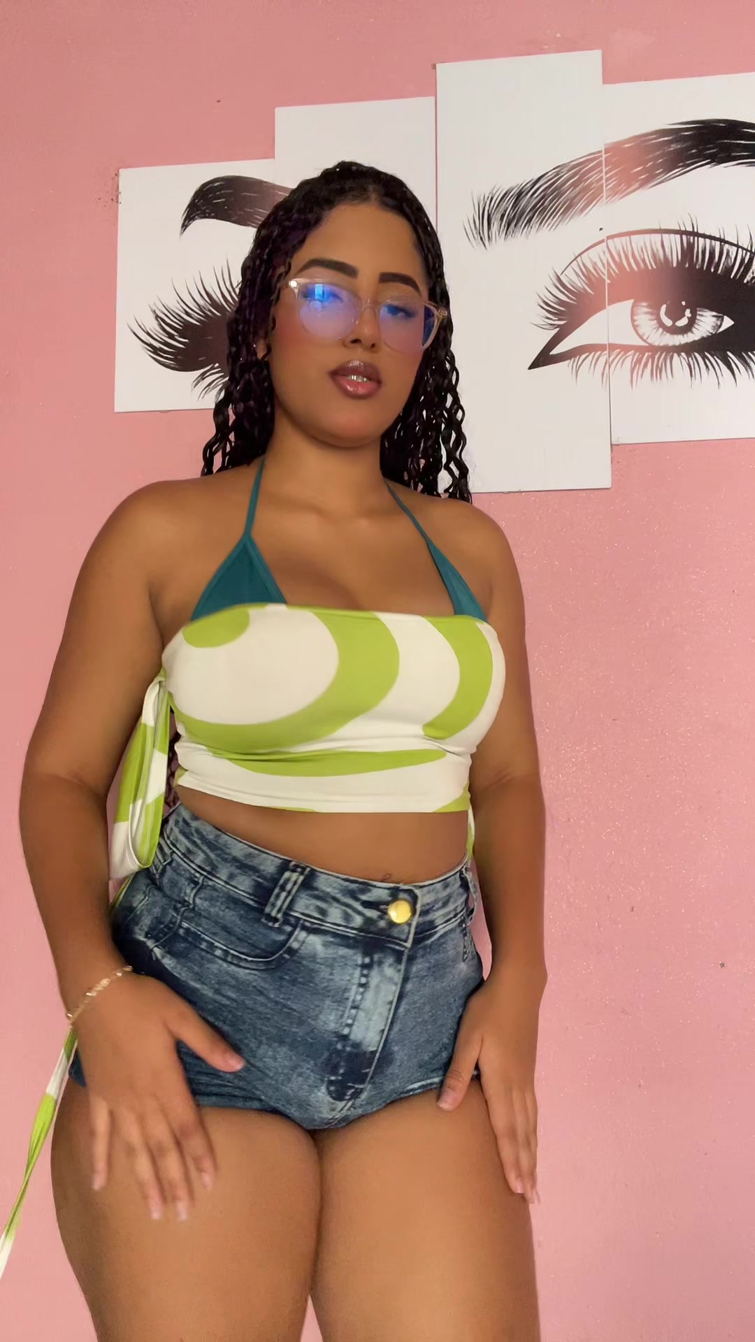 @Raylaine_