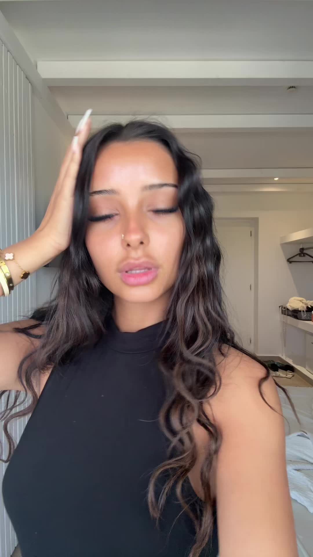@elissa
