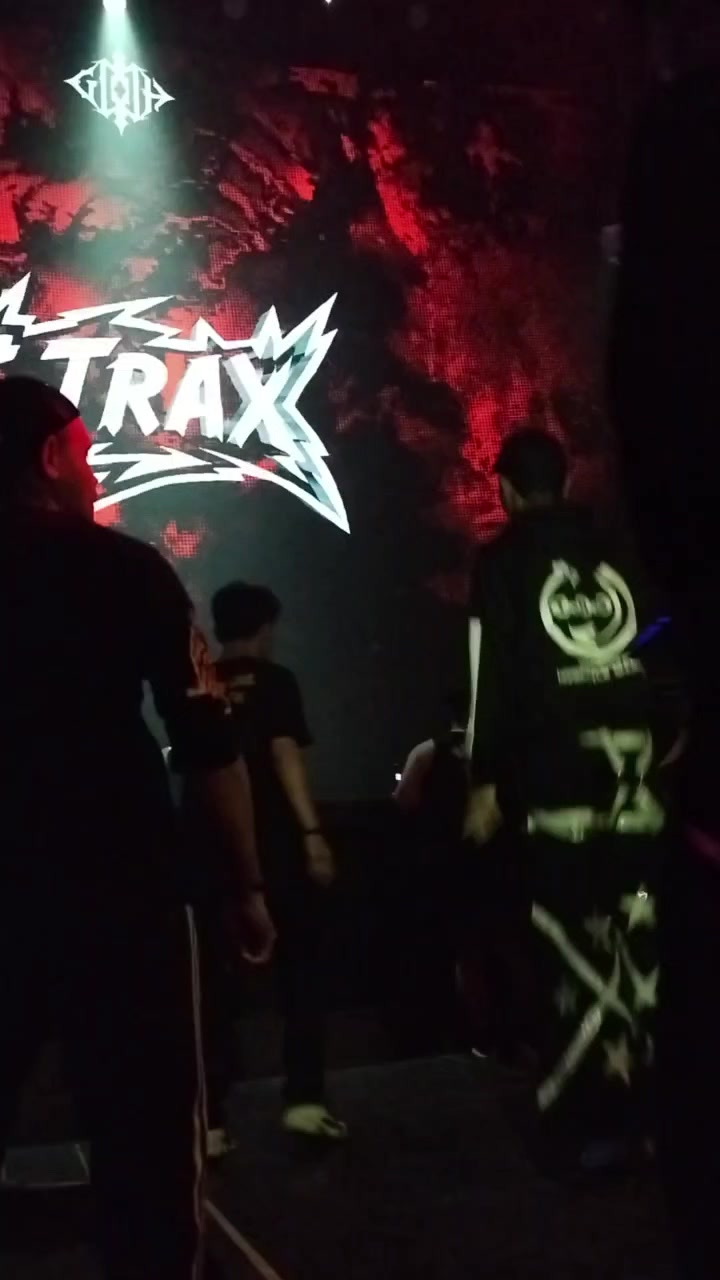 @yariz