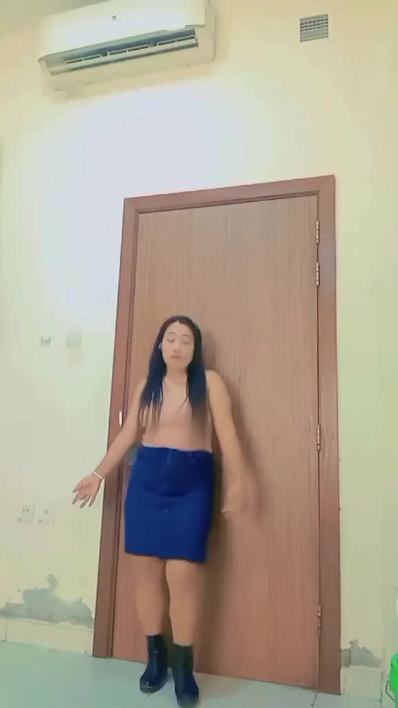 @❤ अनुष्मा भ्लोन ❤️