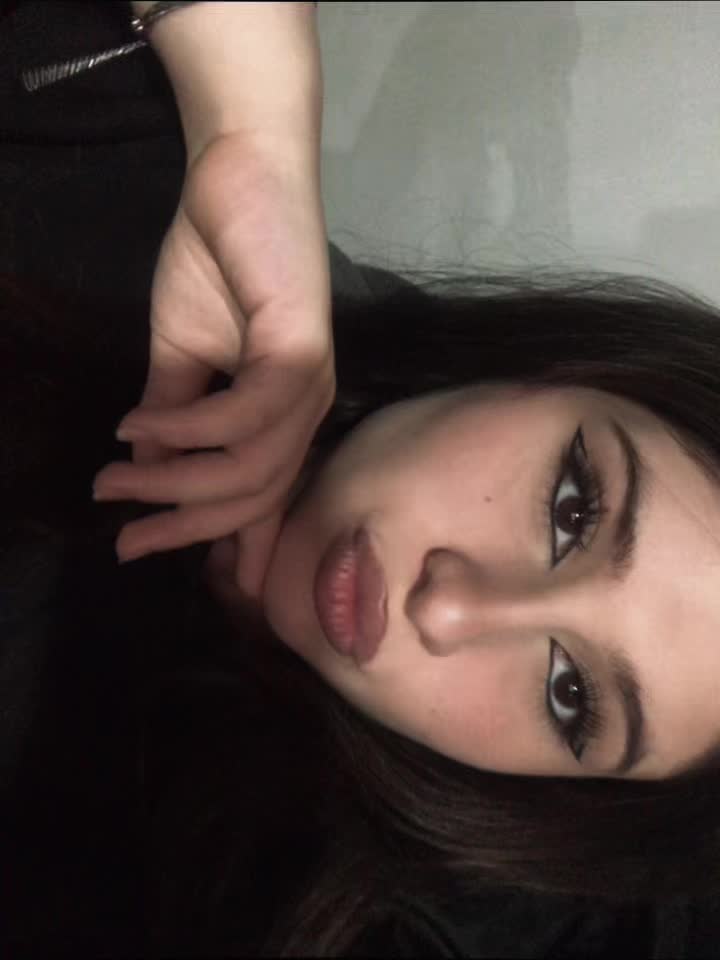 @aysan🍒
