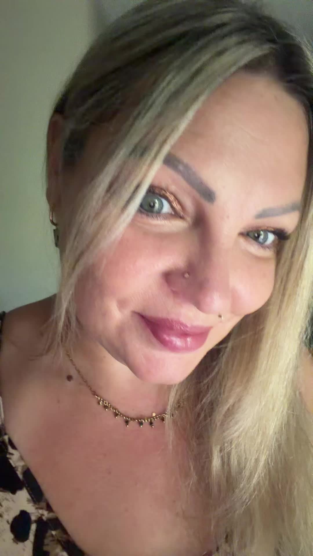 @jennytoobizz