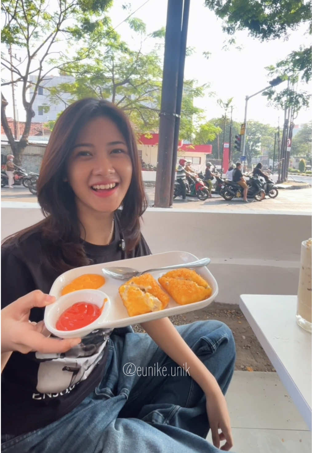 @Eunike ( Unik )