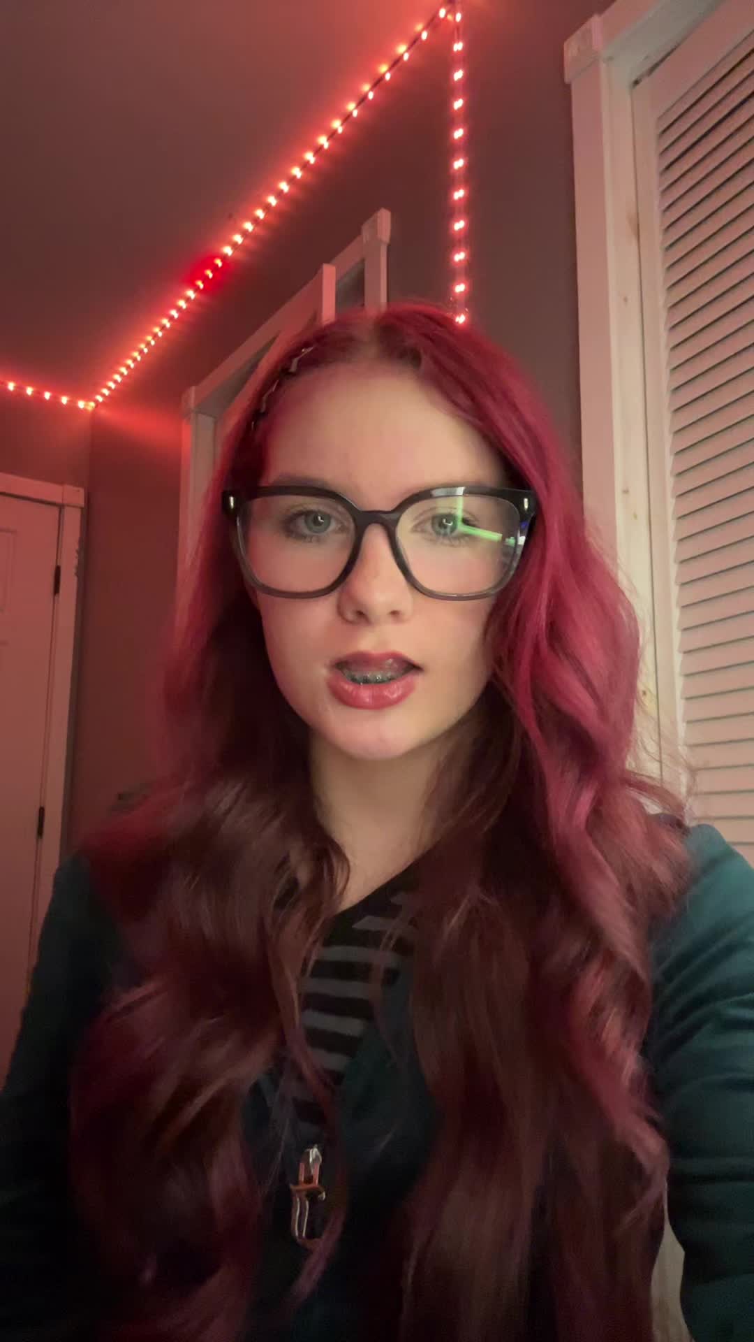 @🐝Raeleigh🐝
