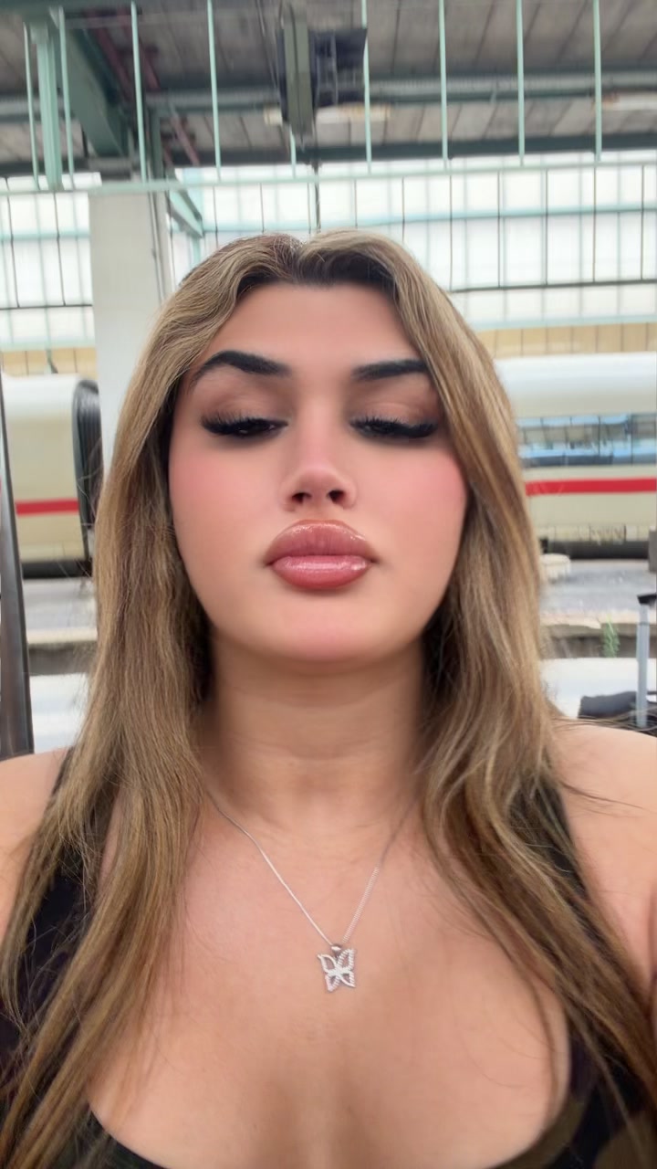@Haniya🇨🇦