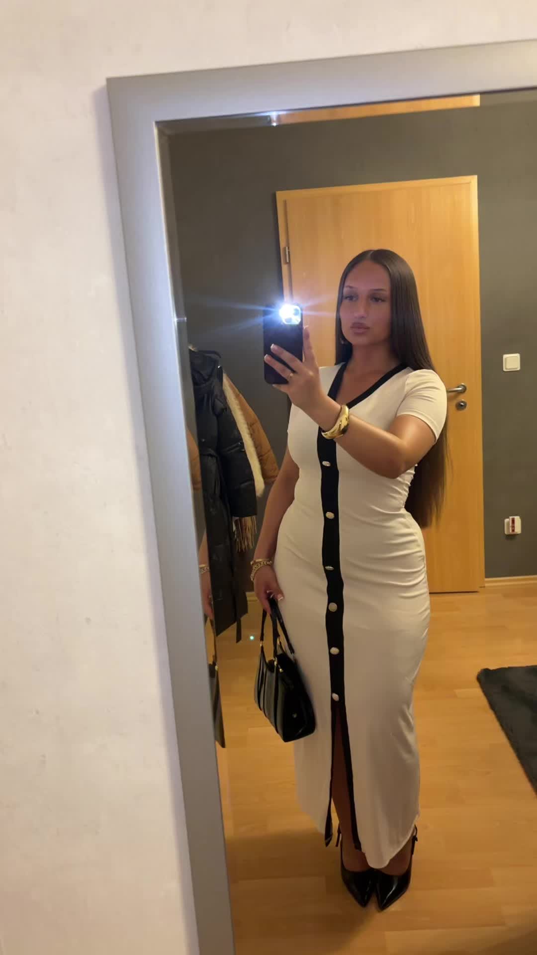 @Elisa