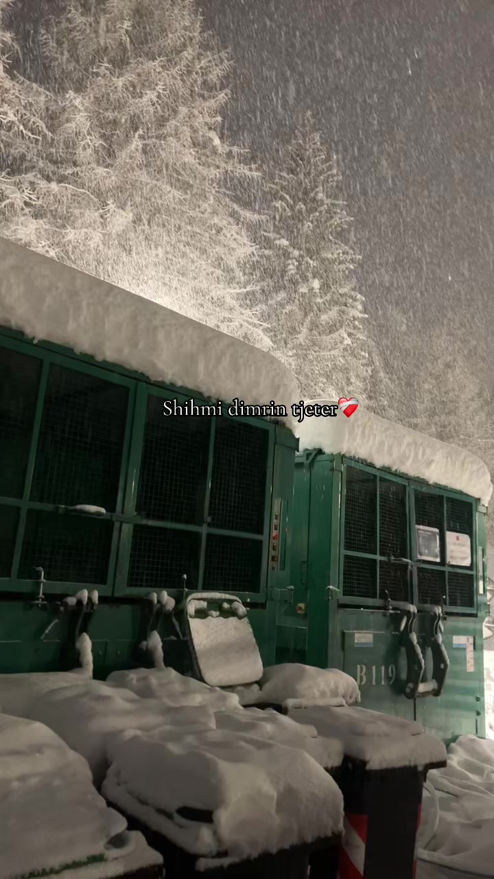@𝕽