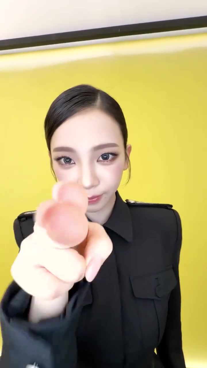 @☺︎