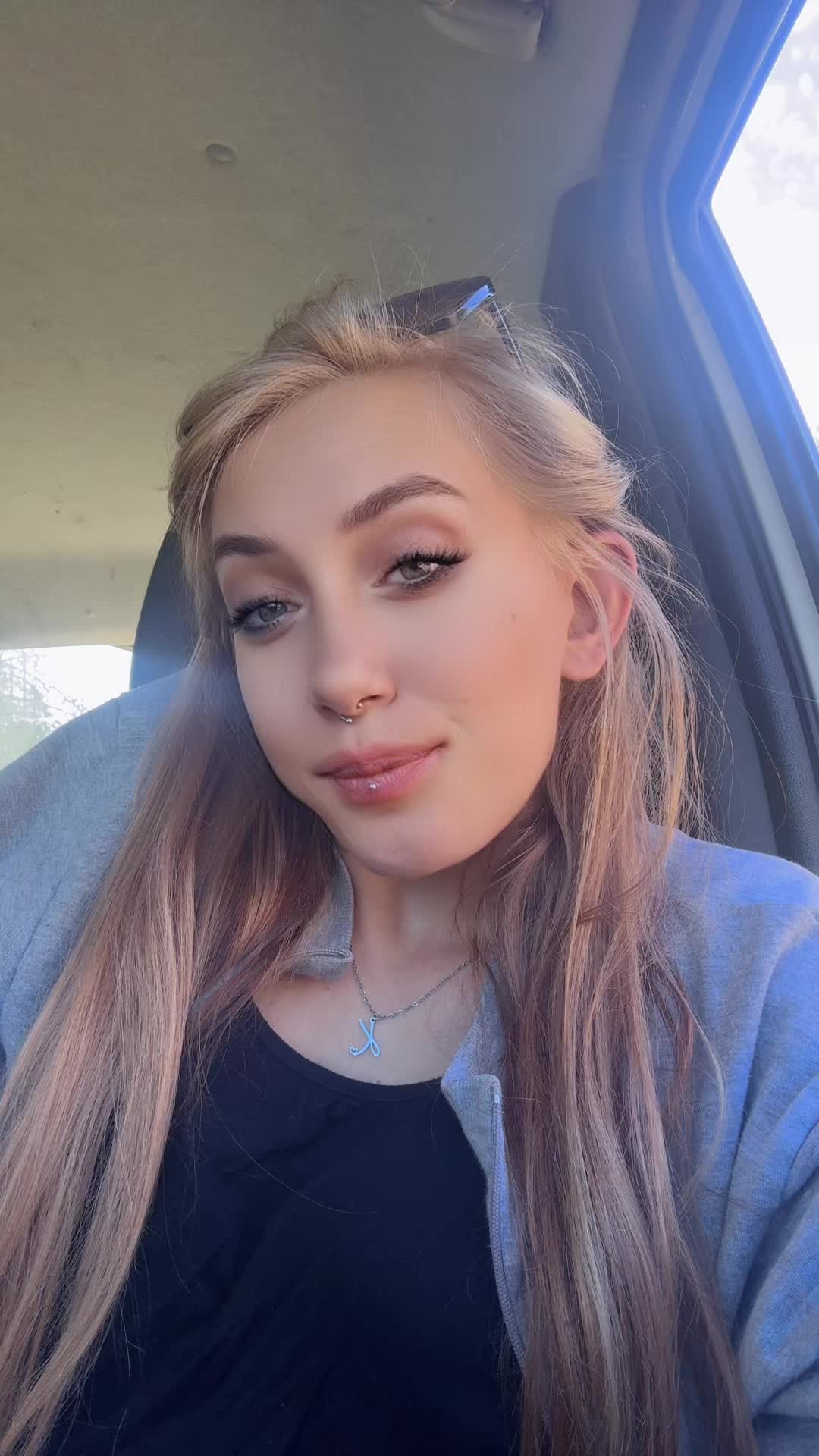 @Livinoox