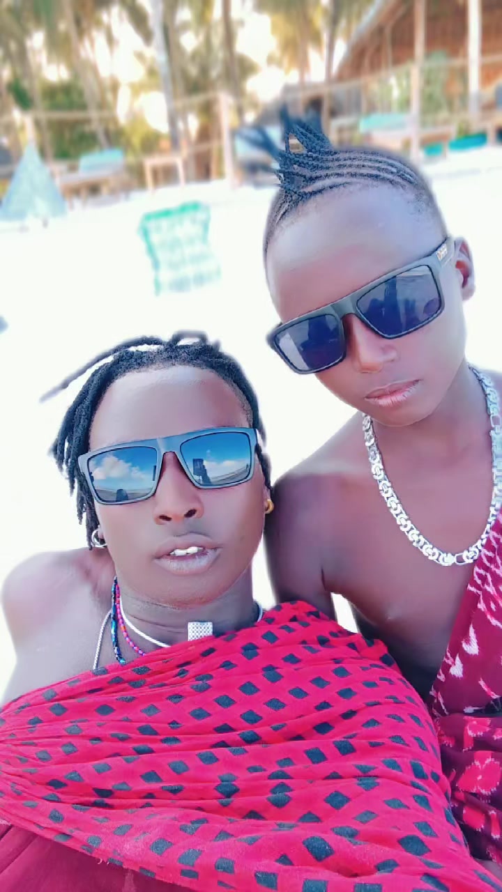 @lomeloo lasaro